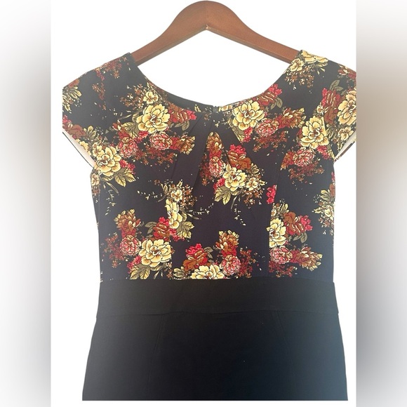 Burberry Black Dress with Navy Floral Top Size L - Picture 5 of 6